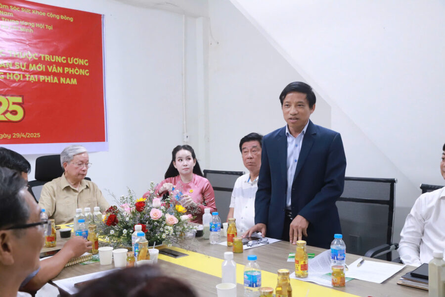 Ông Tô Văn Trực – Tổng Giám đốc Tập đoàn Kim Long Phát – phát biểu tại buổi họp mặt các đơn vị trực thuộc Trung ương Hội và ra mắt nhân sự mới Văn phòng Đại diện Trung ương Hội tại TP. HCM, ngày 29/4/2025.