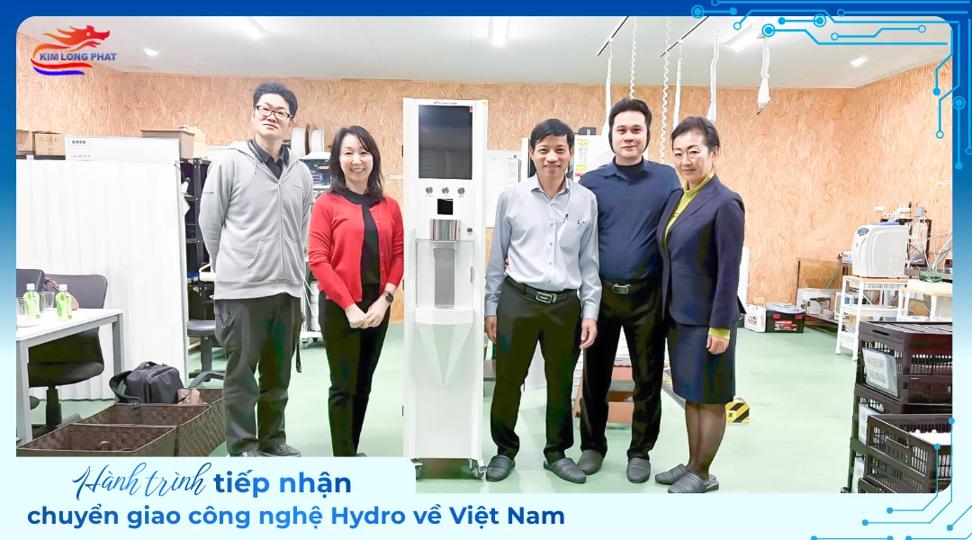 Dai dien Kim Long Phat chup hinh cung dai dien Doctors Man