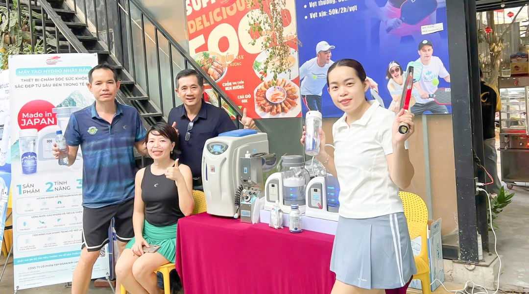 Khách hàng trải nghiệm nước và khí Hydro tại Rudal Pickleball với mong muốn nâng cao hiệu suất thể thao