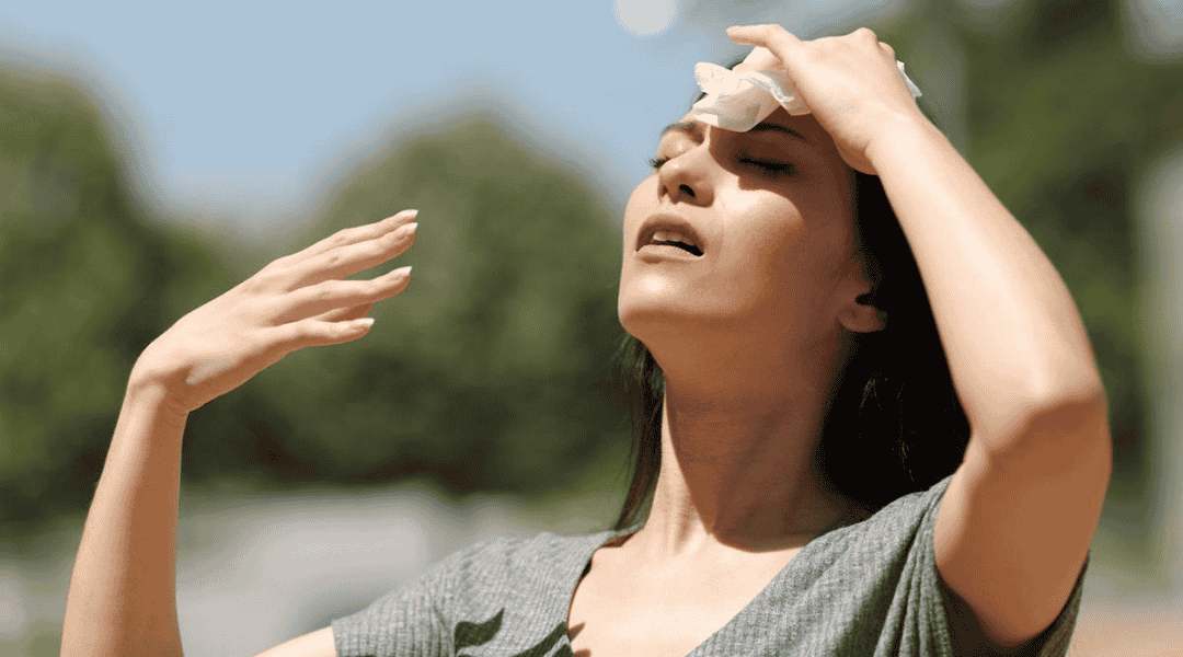 Cơ thể mất nước khi vận động ngoài trời dưới trời nắng