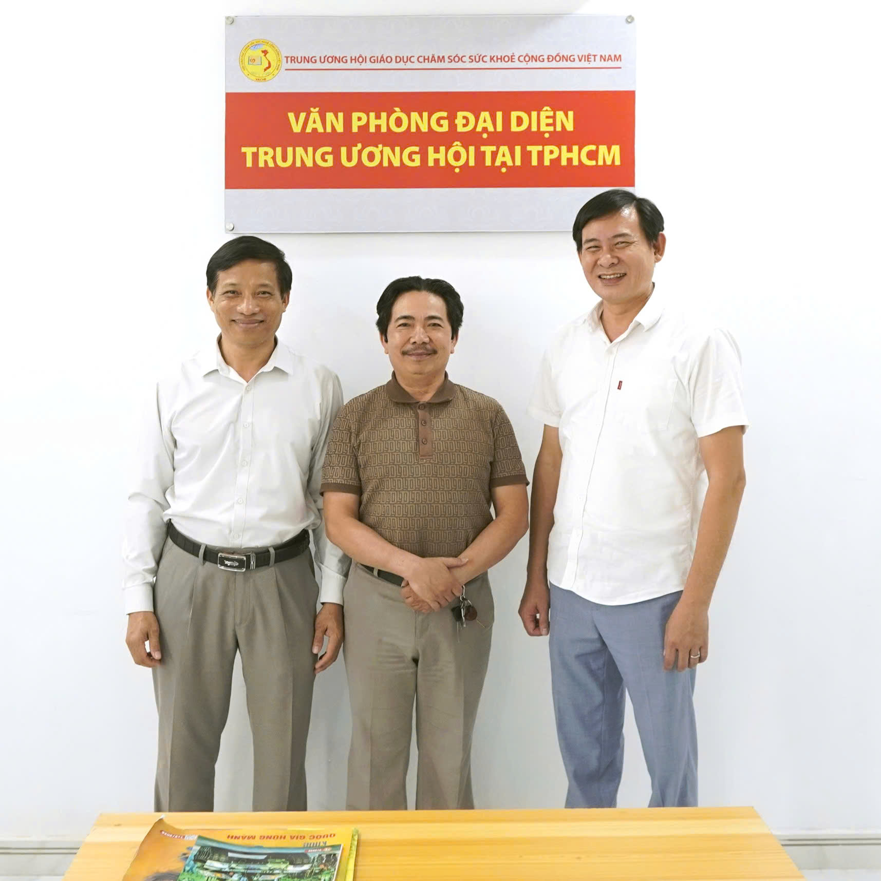 KIM LONG PHÁT TIẾP ĐÓN ĐẠI DIỆN Y KHOA LẠC VIỆT: TRAO ĐỔI ĐỊNH HƯỚNG MỞ RỘNG ỨNG DỤNG GIẢI PHÁP HYDRO TRONG Y KHOA 2 2aOboR0OMXIsGpaORiAJ7fVEX09nOmIZthKPO9om