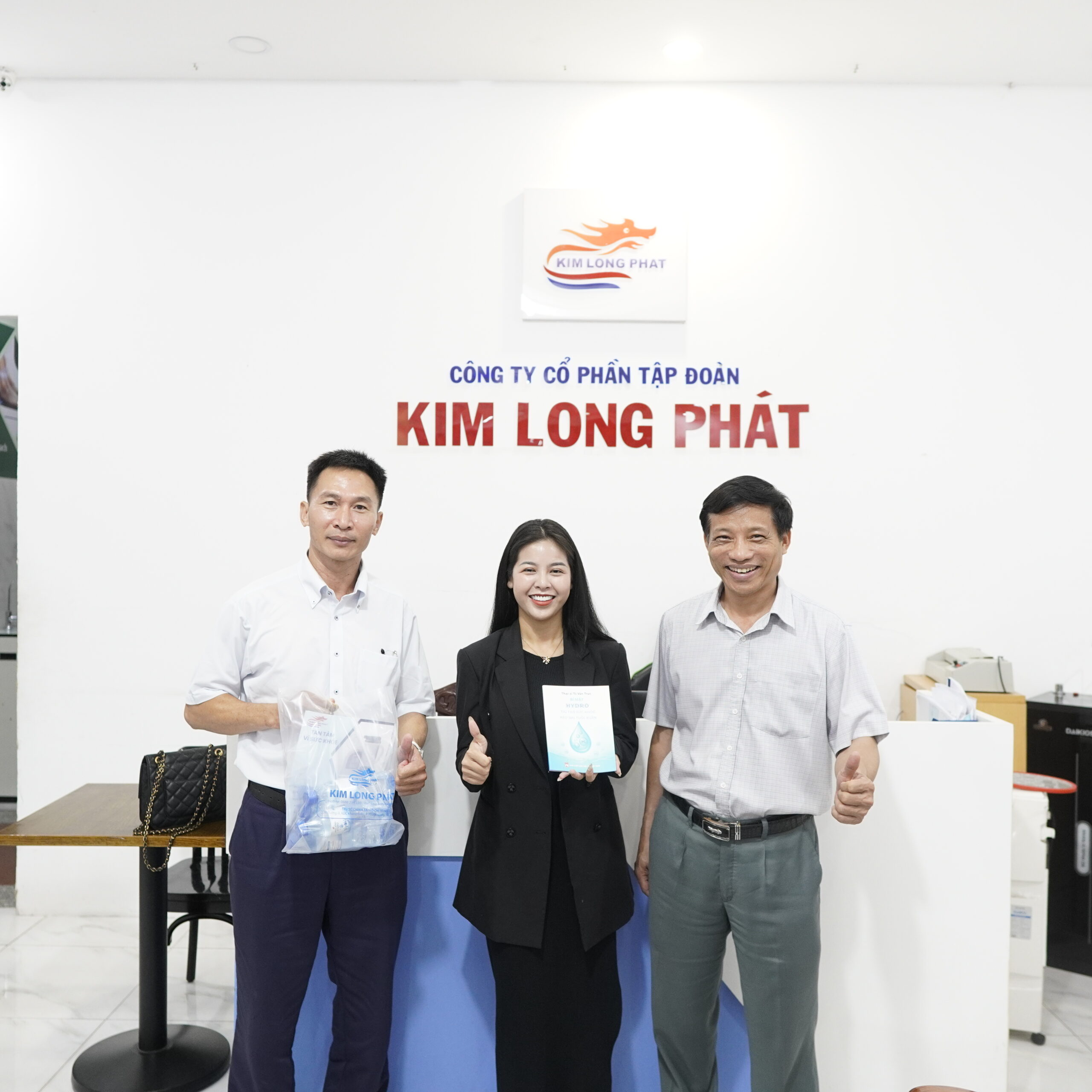 Ms. Dương Thị Hồng Cẩm ghé thăm Kim Long Phát – Tìm hiểu công nghệ Hydro FLAX Nhật Bản và tiềm năng ứng dụng trong Spa, thẩm mỹ 5 DSC5676 scaled